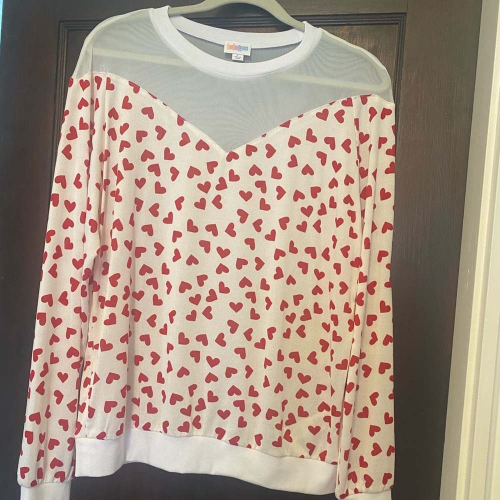 Lularoe valentines Lizzy top